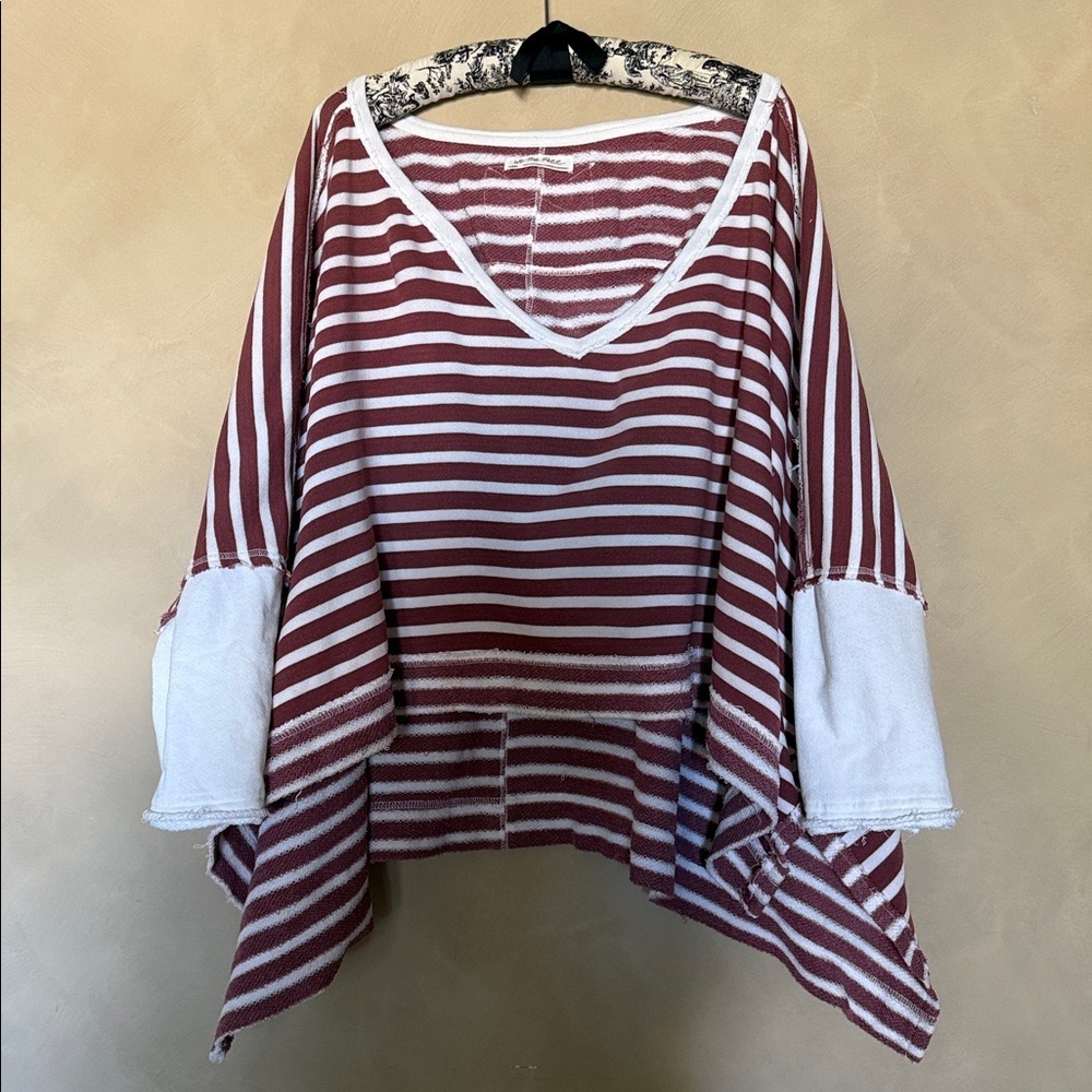 Free People We The Free Main Squeeze V-Neck Sweatshirt Top Cover Up size L
